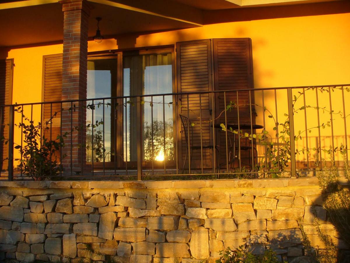 Il Risveglio Dei Sensi Vila Fossato di Vico Exterior foto